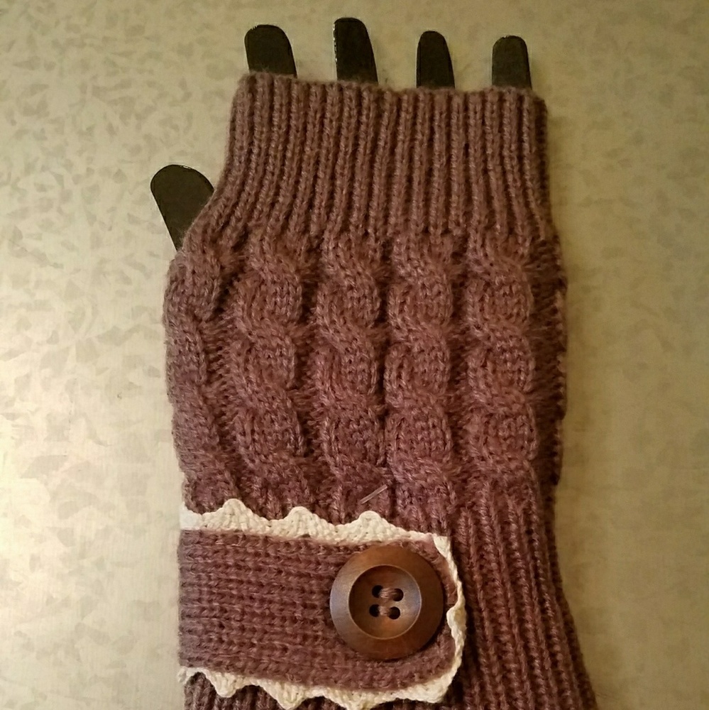 *NEW* Mittens- Fingerless Gloves